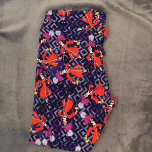 LuLaRoe leggings.
